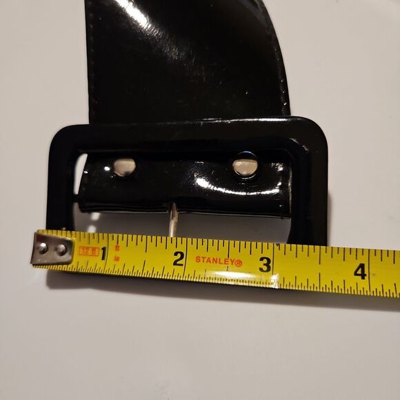 Wide Black Faux Patent Leather Belt waist 30"-32" Like NEW - Picture 5 of 7